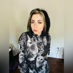 Kitty Kat Sweatshirt size medium